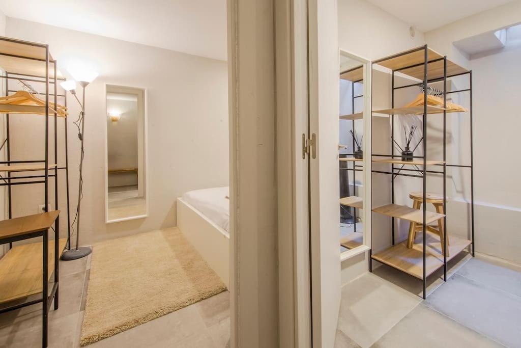 Cool Deluxe Interior Design A 2 Min De Gran Via Apartment Madrid Bagian luar foto
