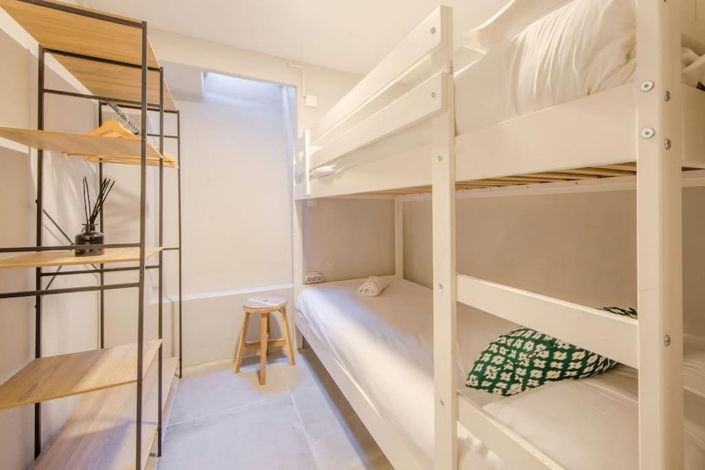 Cool Deluxe Interior Design A 2 Min De Gran Via Apartment Madrid Bagian luar foto