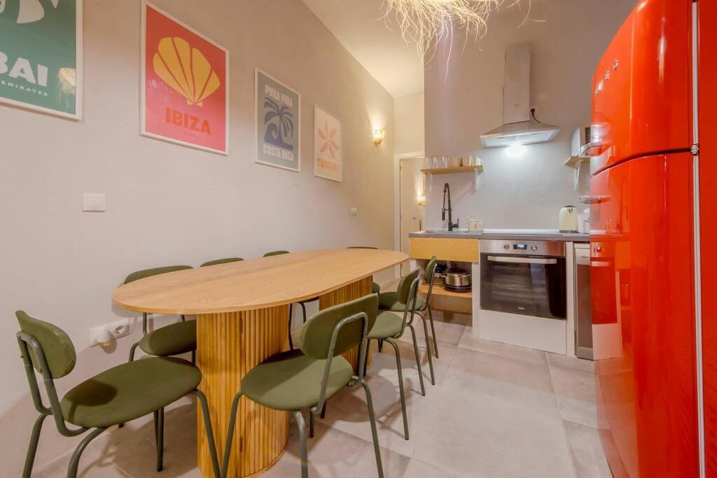 Cool Deluxe Interior Design A 2 Min De Gran Via Apartment Madrid Bagian luar foto