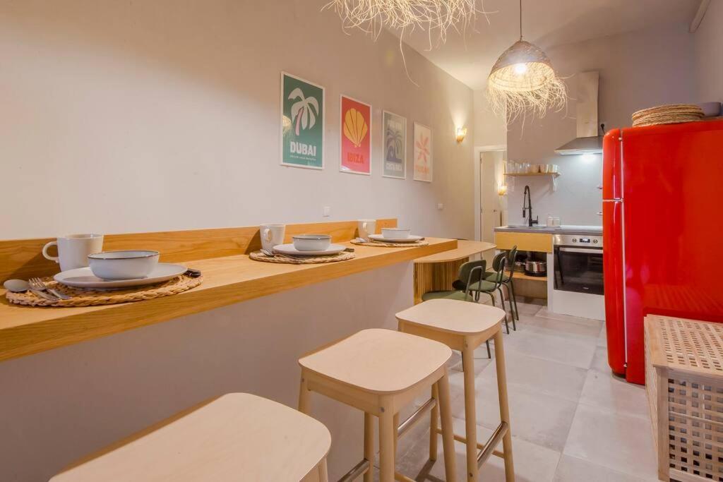 Cool Deluxe Interior Design A 2 Min De Gran Via Apartment Madrid Bagian luar foto